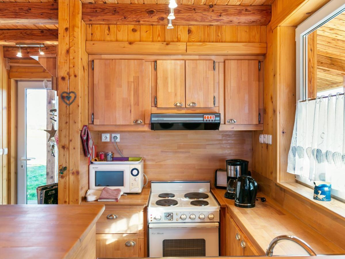 Quaint In With Garden Chalet